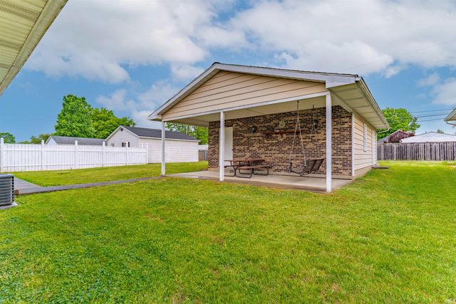 1113 Lohoff Avenue, Evansville, IN 47710