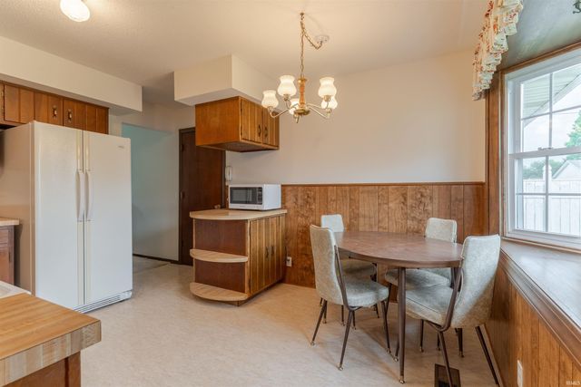 1113 Lohoff Avenue, Evansville, IN 47710