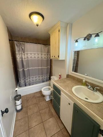 102 Circle Dr., Sumrall, MS 39482