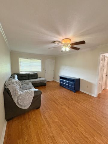 102 Circle Dr., Sumrall, MS 39482