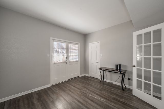 4343 Bellaire Drive S 137S, Fort Worth, TX 76109