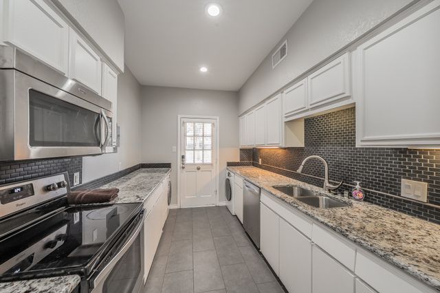 4343 Bellaire Drive S 137S, Fort Worth, TX 76109