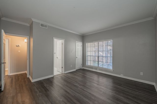 4343 Bellaire Drive S 137S, Fort Worth, TX 76109