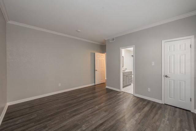 4343 Bellaire Drive S 137S, Fort Worth, TX 76109