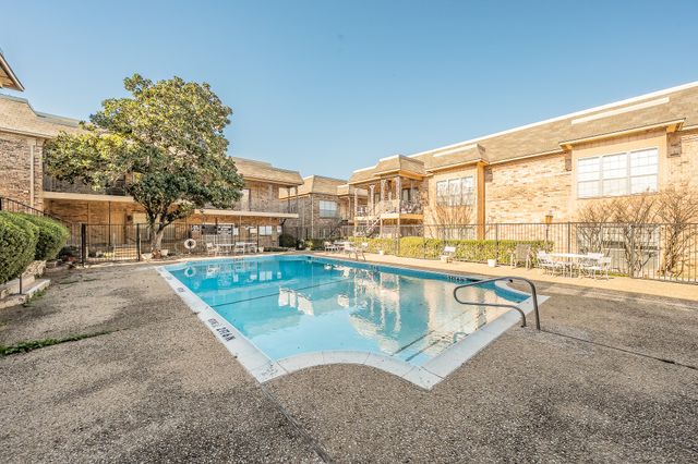 4343 Bellaire Drive S 137S, Fort Worth, TX 76109