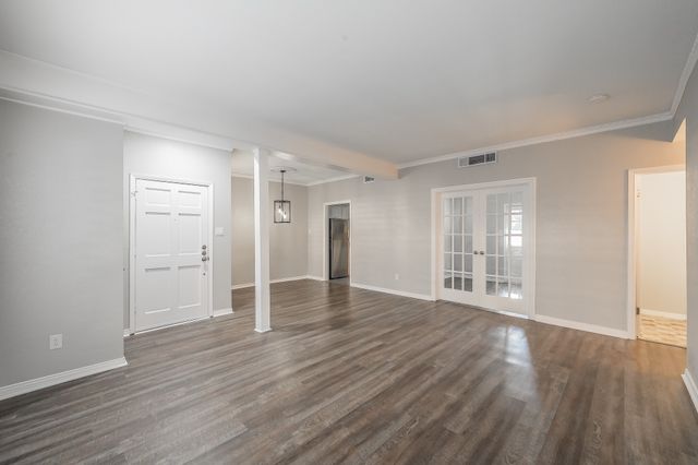 4343 Bellaire Drive S 137S, Fort Worth, TX 76109