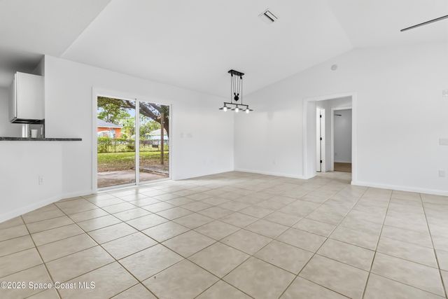 582 Sea Crest Avenue SW, Palm Bay, FL 32908