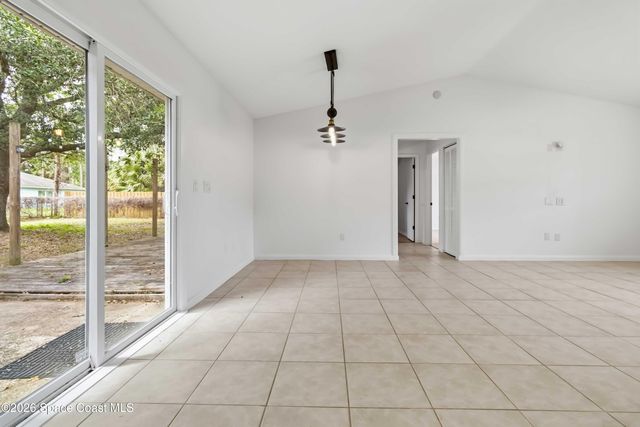 582 Sea Crest Avenue SW, Palm Bay, FL 32908