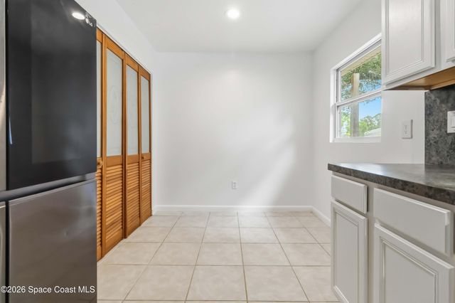 582 Sea Crest Avenue SW, Palm Bay, FL 32908