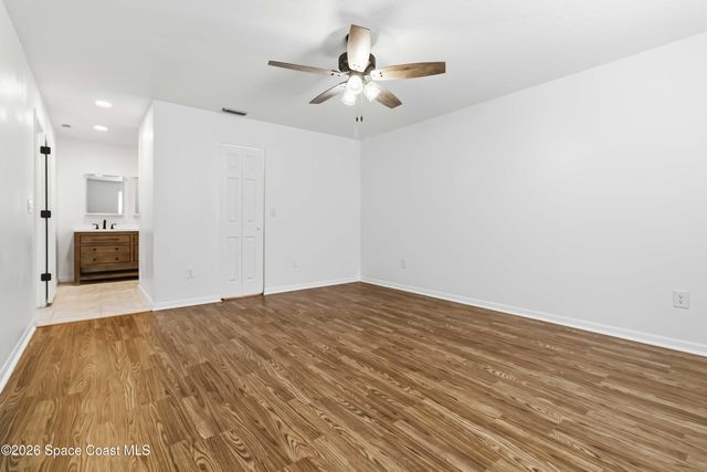 582 Sea Crest Avenue SW, Palm Bay, FL 32908