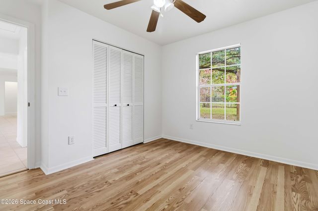 582 Sea Crest Avenue SW, Palm Bay, FL 32908