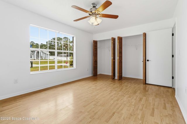 582 Sea Crest Avenue SW, Palm Bay, FL 32908