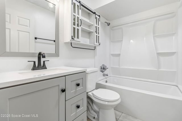 582 Sea Crest Avenue SW, Palm Bay, FL 32908