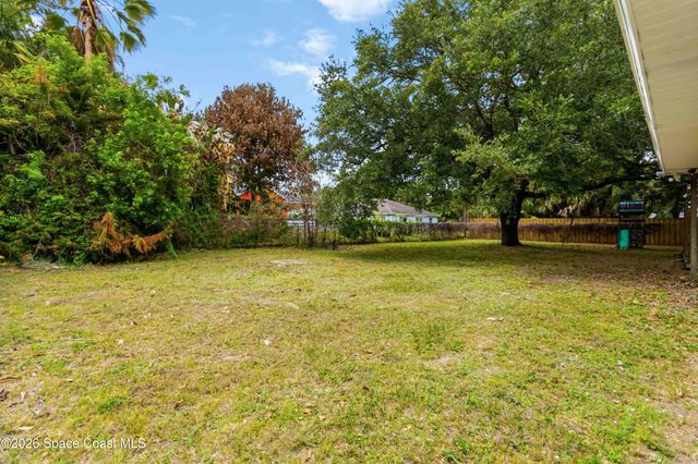 582 Sea Crest Avenue SW, Palm Bay, FL 32908