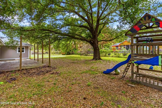 582 Sea Crest Avenue SW, Palm Bay, FL 32908