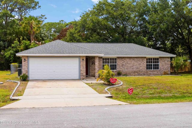 582 Sea Crest Avenue SW, Palm Bay, FL 32908