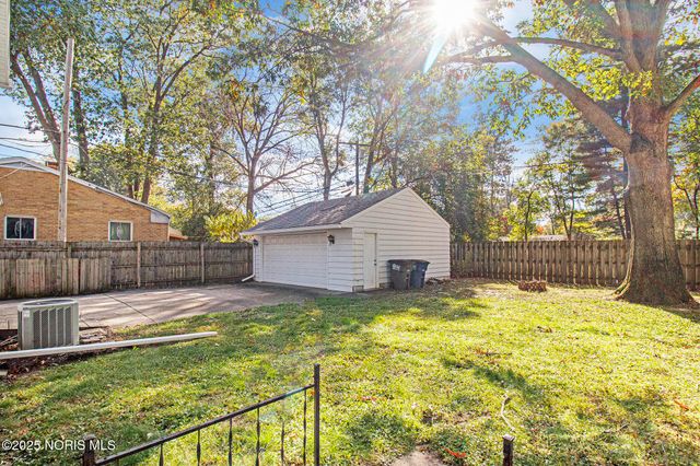 4235 Oakcrest Road, Toledo, OH 43623