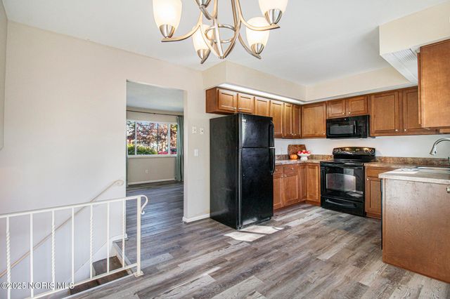 4235 Oakcrest Road, Toledo, OH 43623