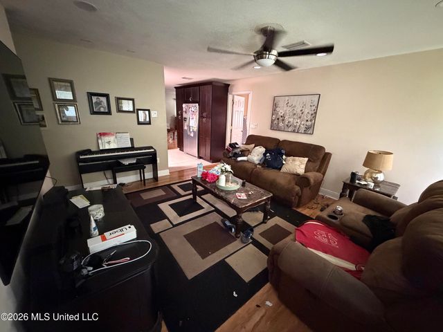 9234 Guywood Road, Moss Point, MS 39562