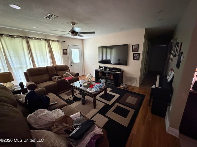 9234 Guywood Road, Moss Point, MS 39562