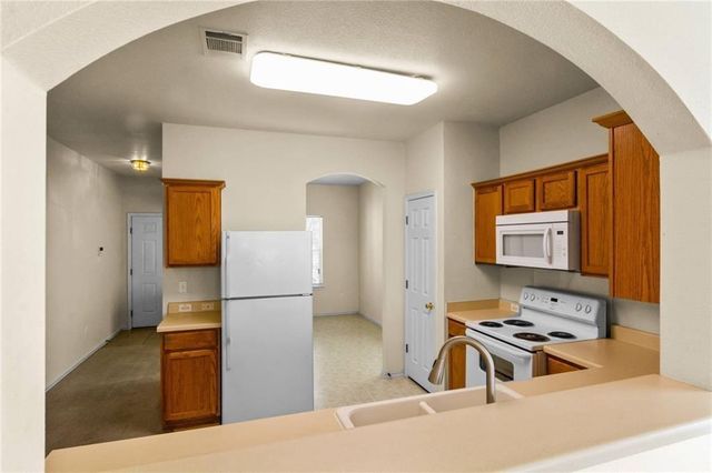 603 Wiley ST, Hutto, TX 78634