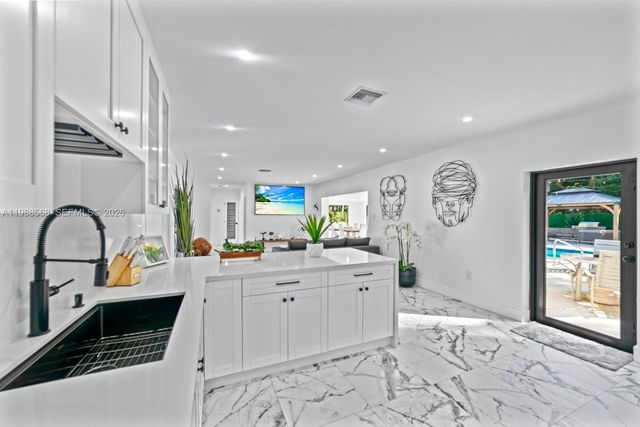 1730 NE 137th Ter 0, North Miami, FL 33181