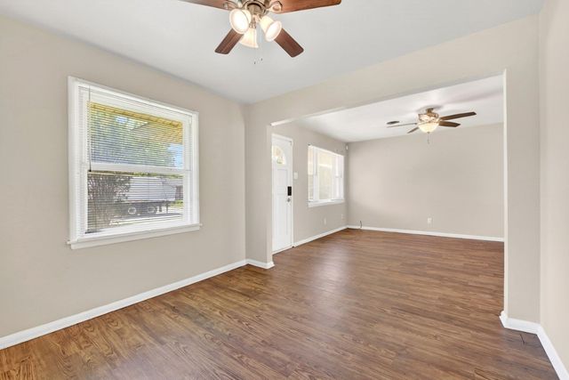 2539 Hillsboro Avenue, Dallas, TX 75228