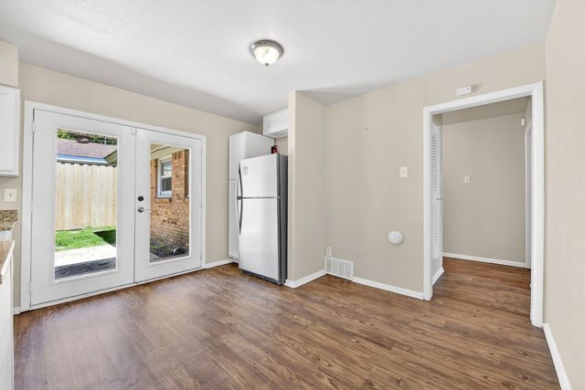 2539 Hillsboro Avenue, Dallas, TX 75228