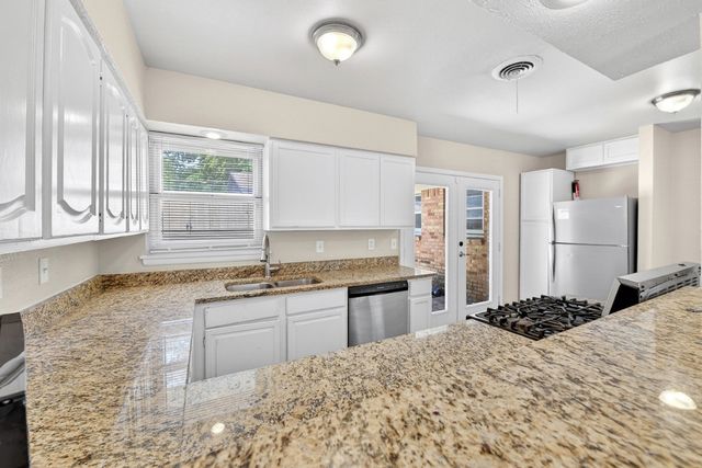 2539 Hillsboro Avenue, Dallas, TX 75228