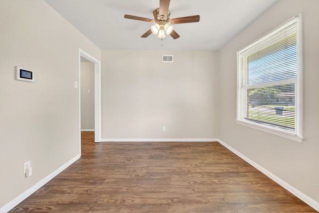 2539 Hillsboro Avenue, Dallas, TX 75228