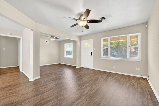 2539 Hillsboro Avenue, Dallas, TX 75228