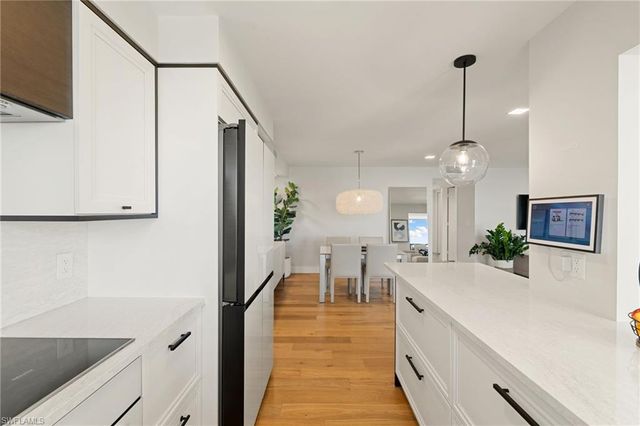 3500 Gulf Shore BLVD N 406, Naples, FL 34103