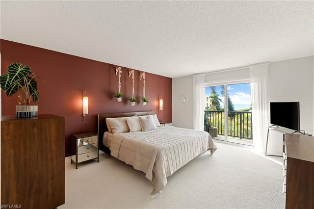 3500 Gulf Shore BLVD N 406, Naples, FL 34103