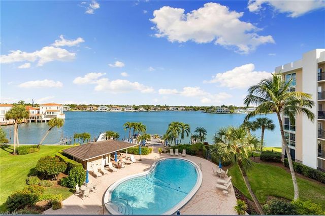 3500 Gulf Shore BLVD N 406, Naples, FL 34103