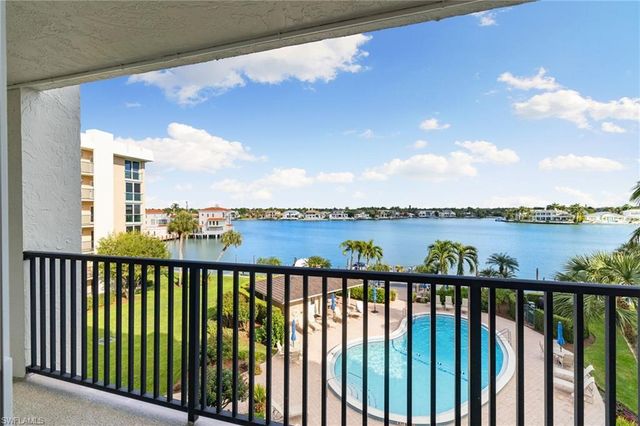 3500 Gulf Shore BLVD N 406, Naples, FL 34103