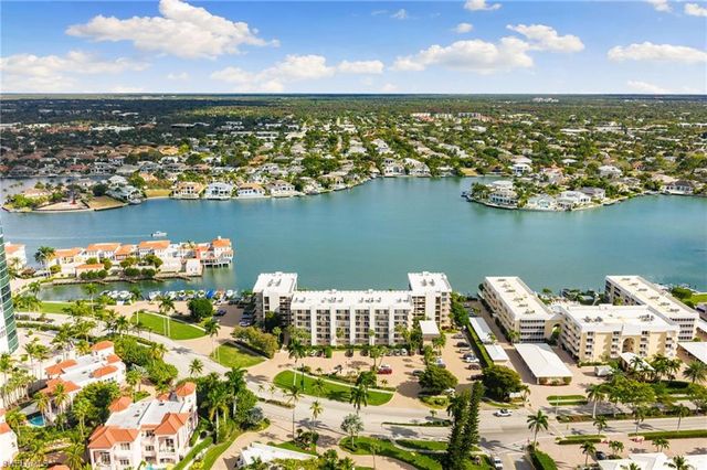 3500 Gulf Shore BLVD N 406, Naples, FL 34103