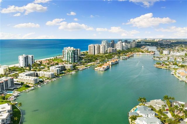 3500 Gulf Shore BLVD N 406, Naples, FL 34103