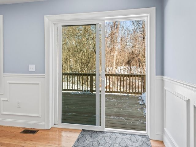 271a Harrington Way, Worcester, MA 01604