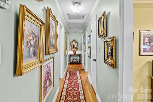 308 Taubrook Place NW, Lenoir, NC 28645