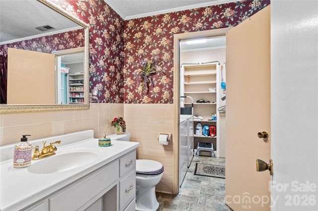 308 Taubrook Place NW, Lenoir, NC 28645