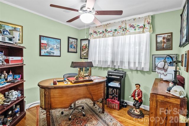 308 Taubrook Place NW, Lenoir, NC 28645