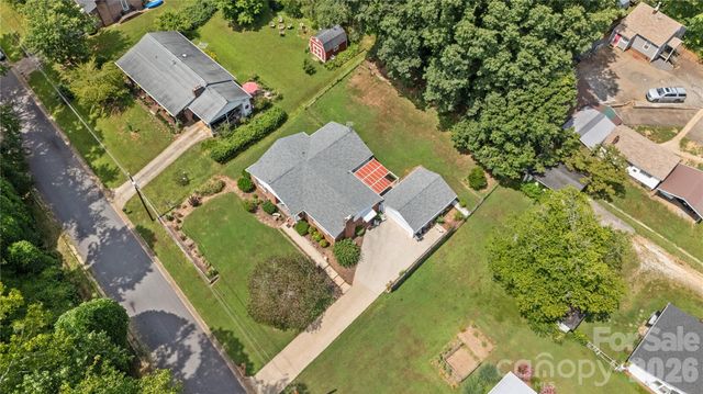 308 Taubrook Place NW, Lenoir, NC 28645