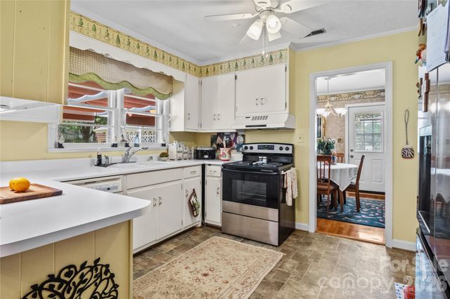 308 Taubrook Place NW, Lenoir, NC 28645