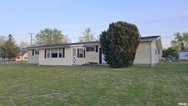 806 W BROADWAY Boulevard, Johnston City, IL 62951