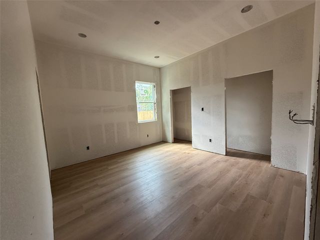 2723 Gertrude Avenue, Dallas, TX 75210