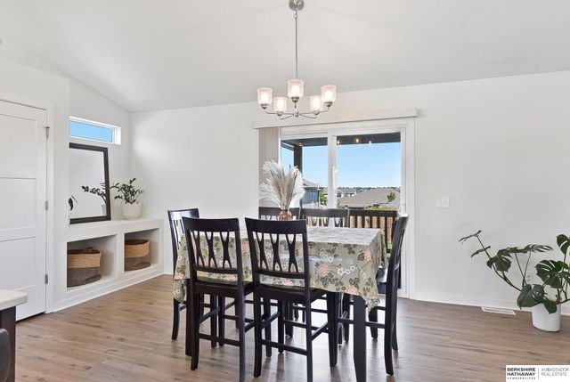 11731 S 111th Avenue, Papillion, NE 68046