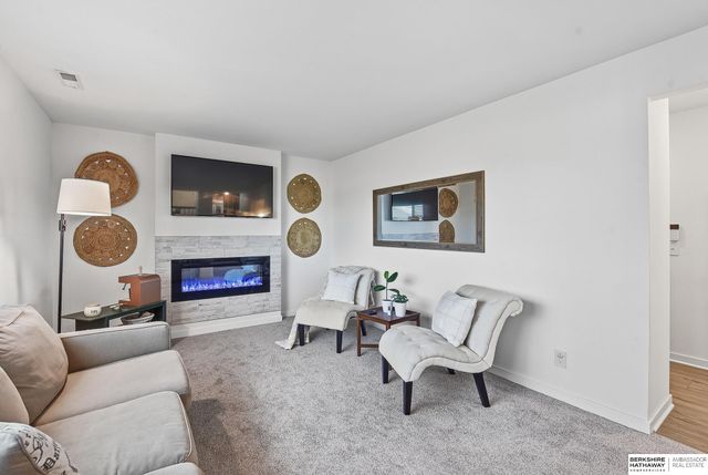 11731 S 111th Avenue, Papillion, NE 68046
