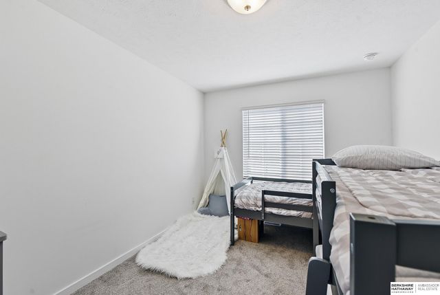 11731 S 111th Avenue, Papillion, NE 68046