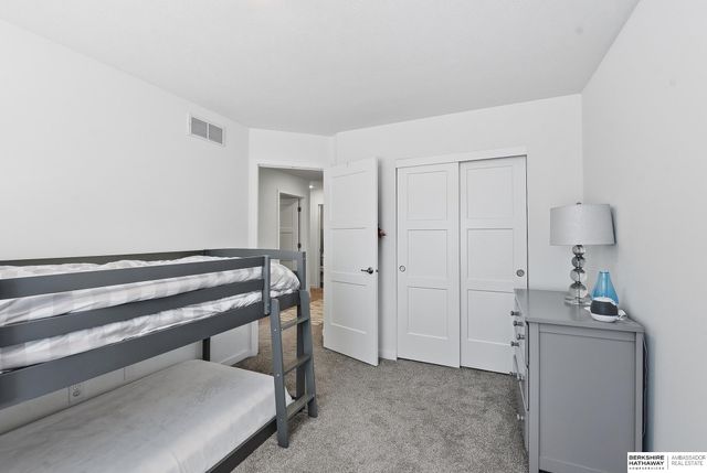 11731 S 111th Avenue, Papillion, NE 68046