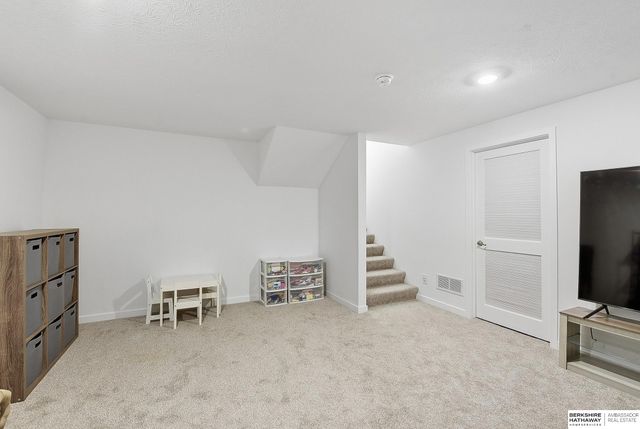 11731 S 111th Avenue, Papillion, NE 68046